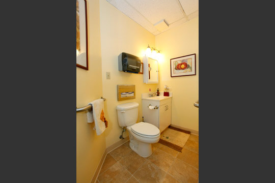 Pearl City - Bathroom